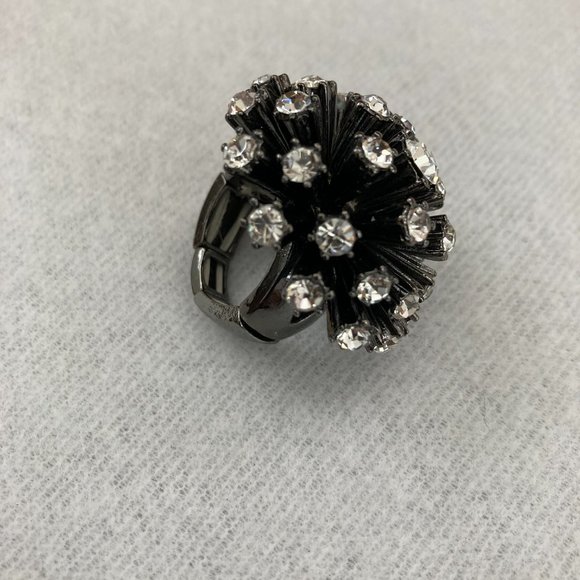 Statement Costume Ring - Picture 5 of 7